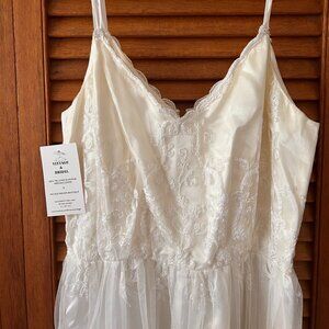 Vintage Satin & Lace Ivory Wedding Dress
